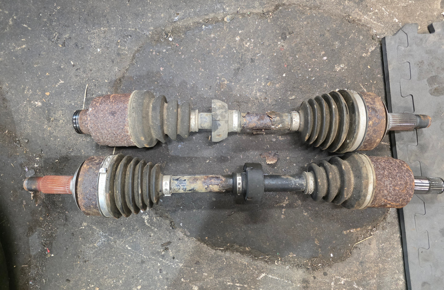 Honda Accord mk7 k24 2.4 driveshaft pair driver and passenger