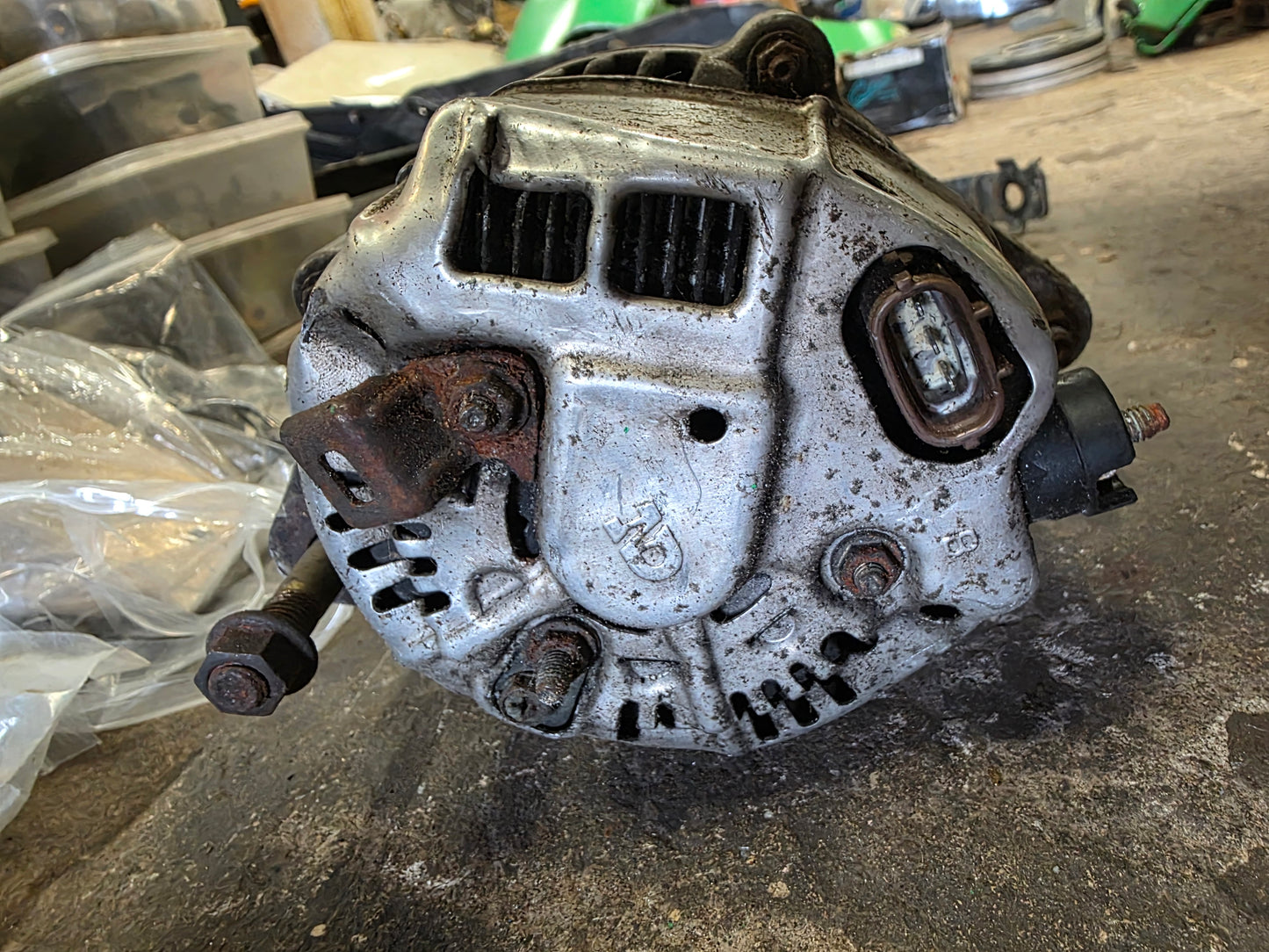 Honda Integra dc2 alternator damaged