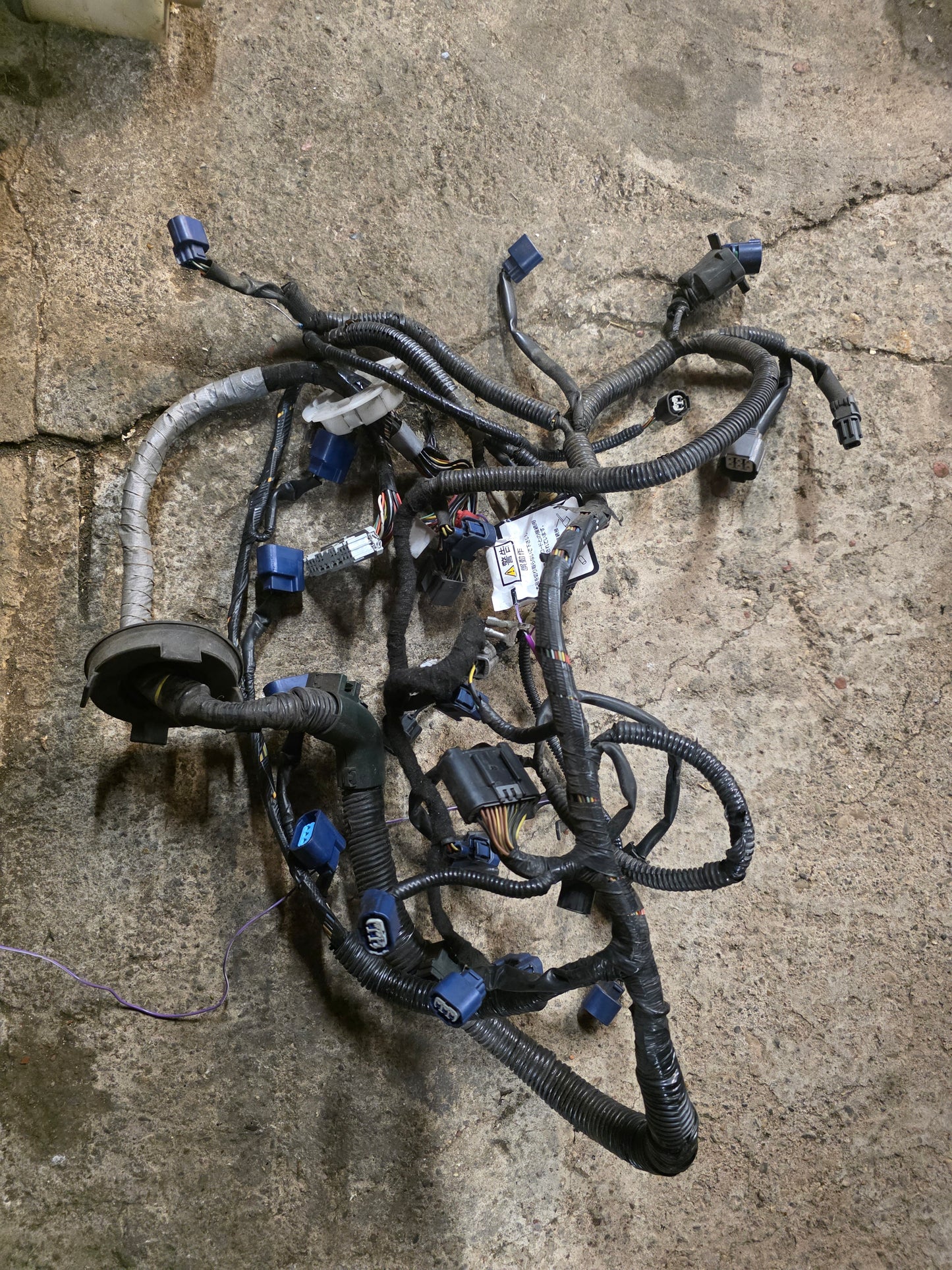 Honda Integra DC5 engine loom - oil pressure sensor missing as damaged