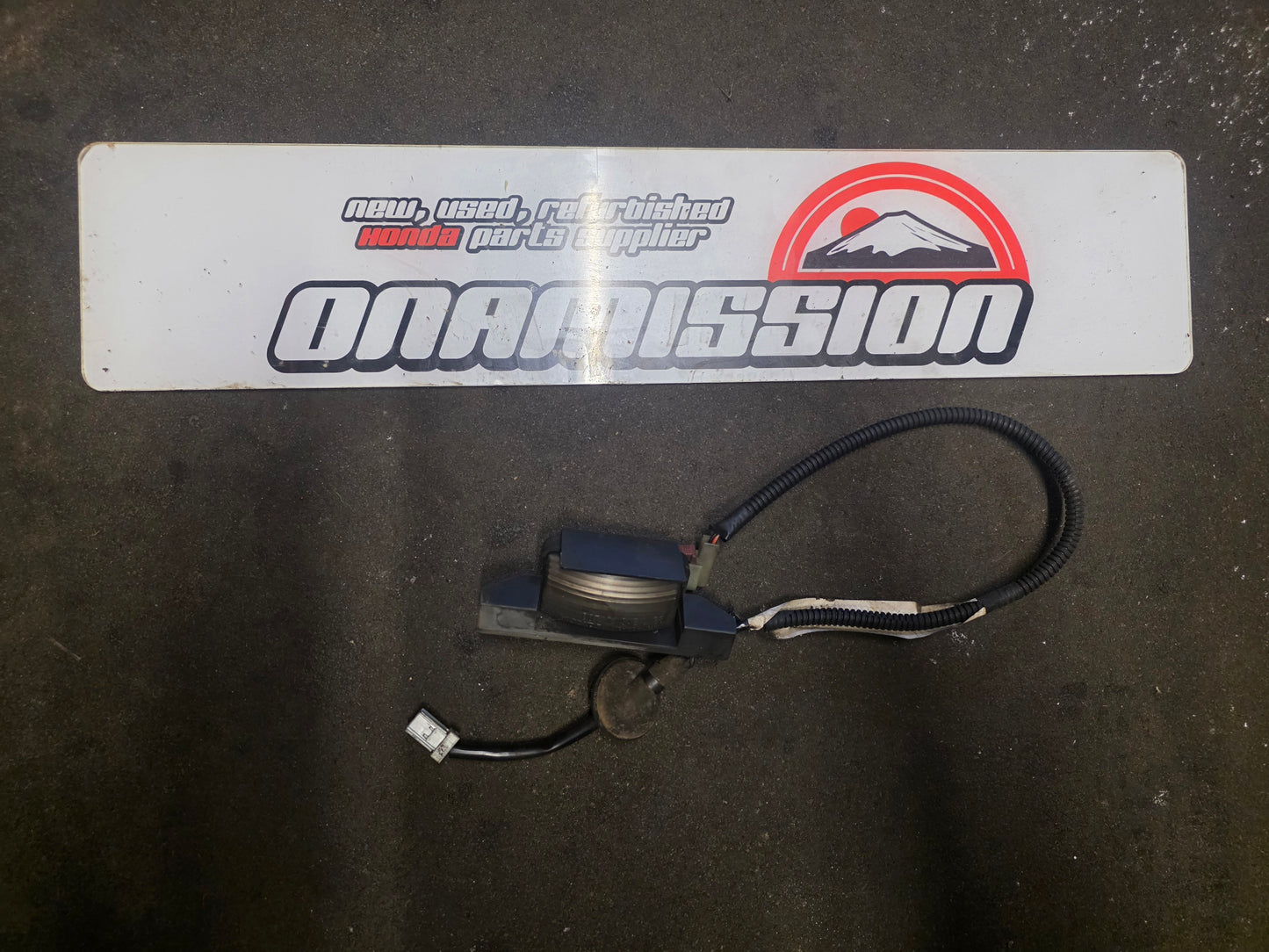 Honda Integra DC5 rear number plate light bulb holder , loom and plug