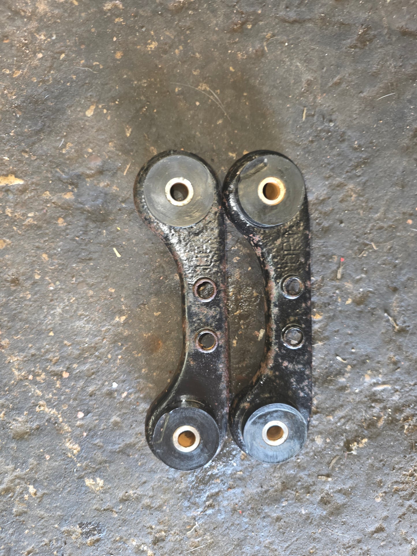 Honda Civic EG rear toe arms polybushed