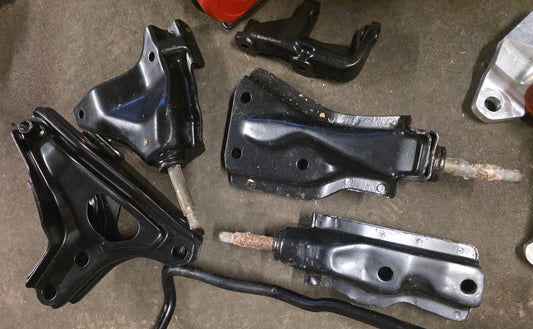 D series engine mounts / torque mounts