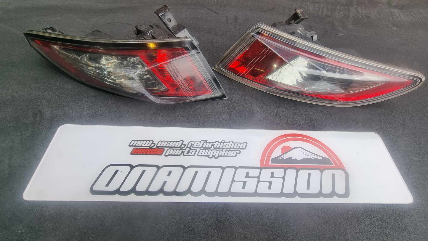 Honda Civic Fn2 outer rear light pair