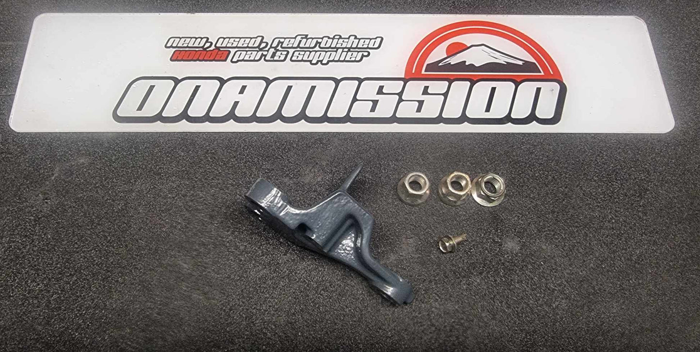 Honda K20 Ep3 / DC5 powder coated drivers post upper engine mount bracket and zinc plated bolts