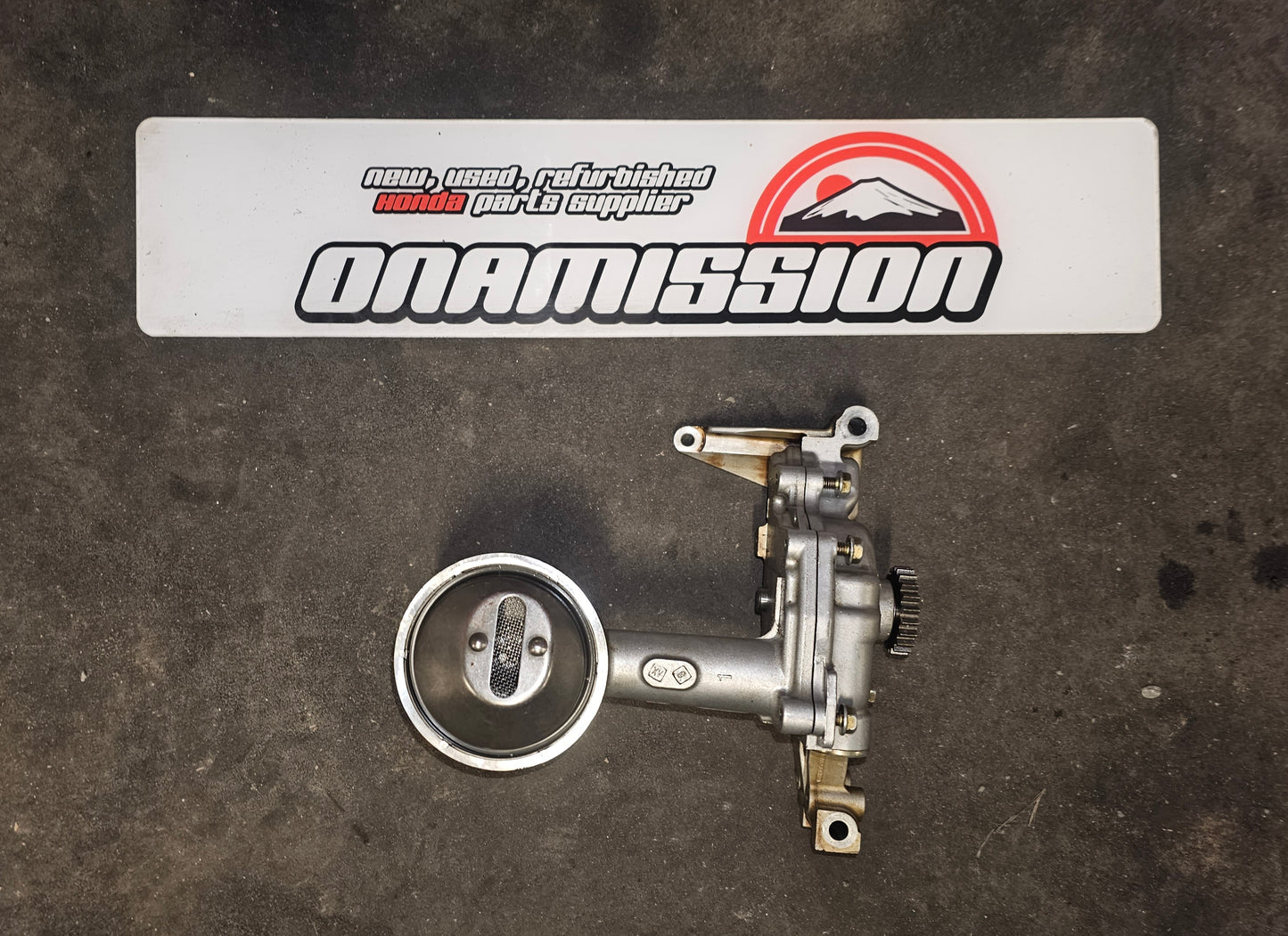 Honda K20a2 EP3 / DC5 oil pump and pick up