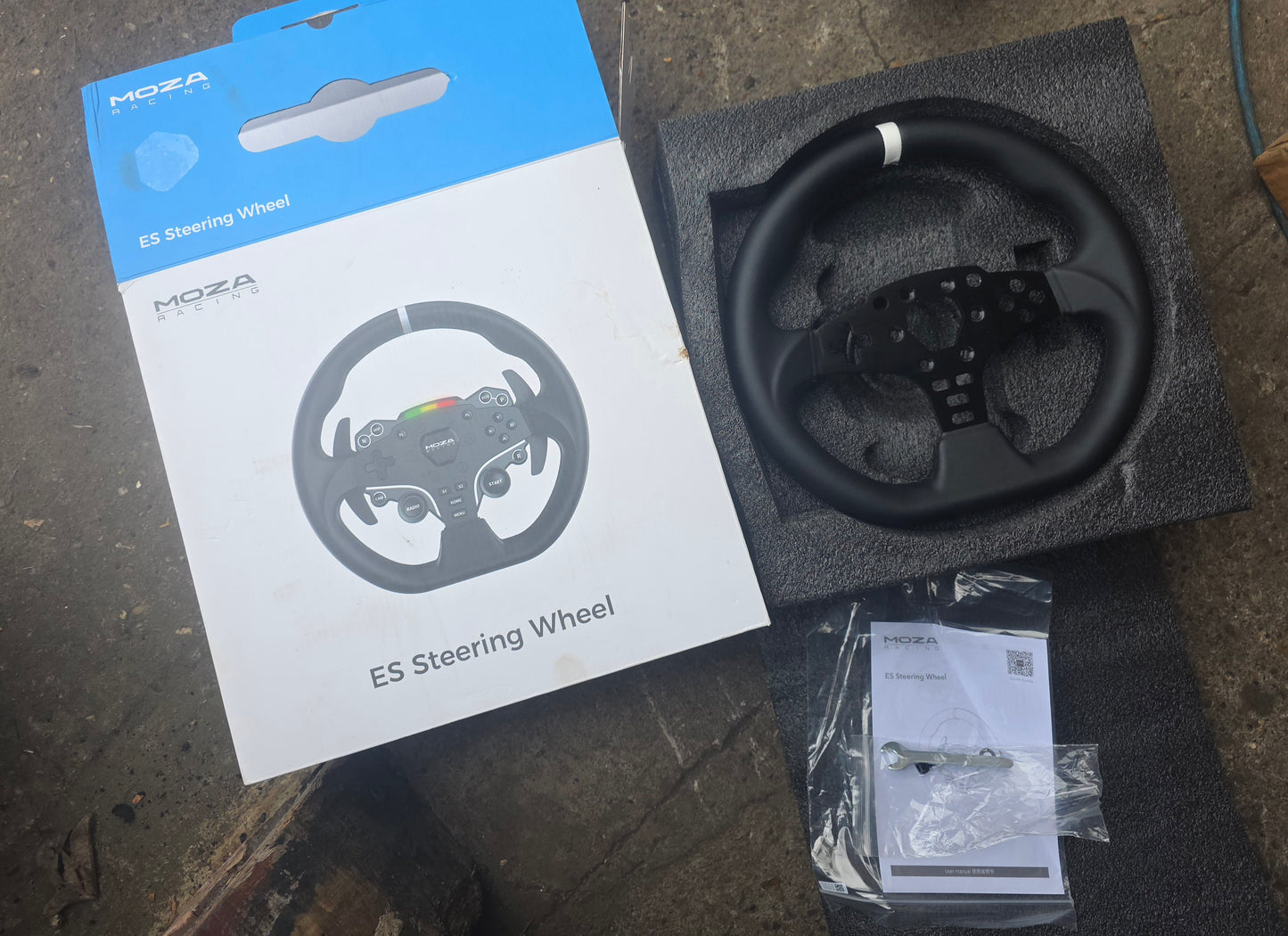 Moza ES abre steering wheel race racing sim in box no buttons