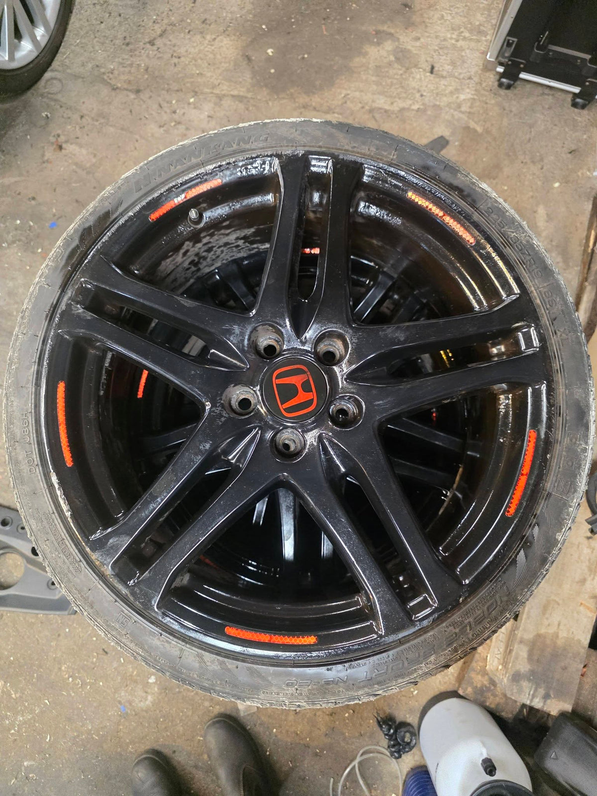 Pair of Honda Civic FN2 rage wheels