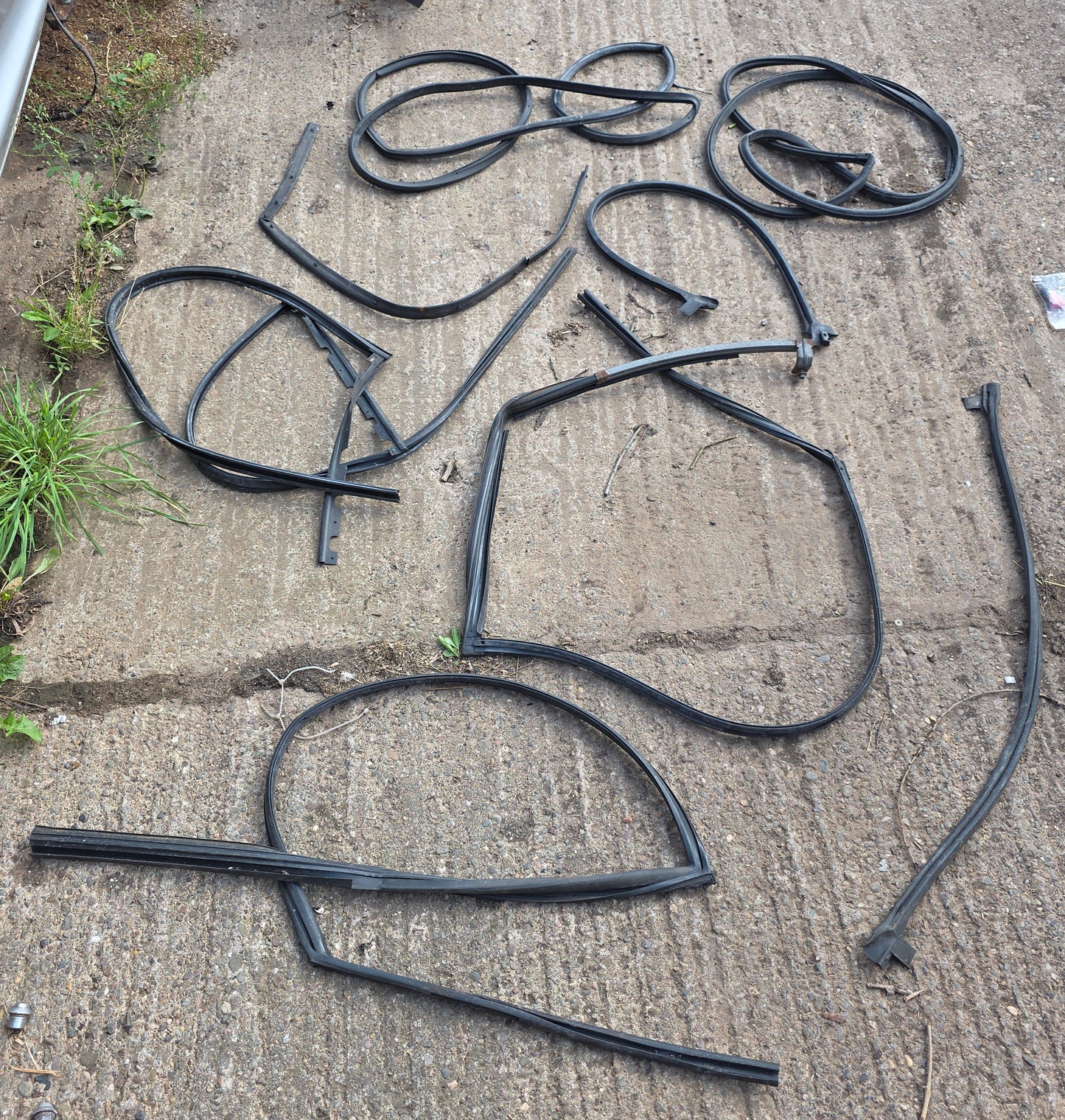 Honda Civic EG hatch rubber seals - various unknown