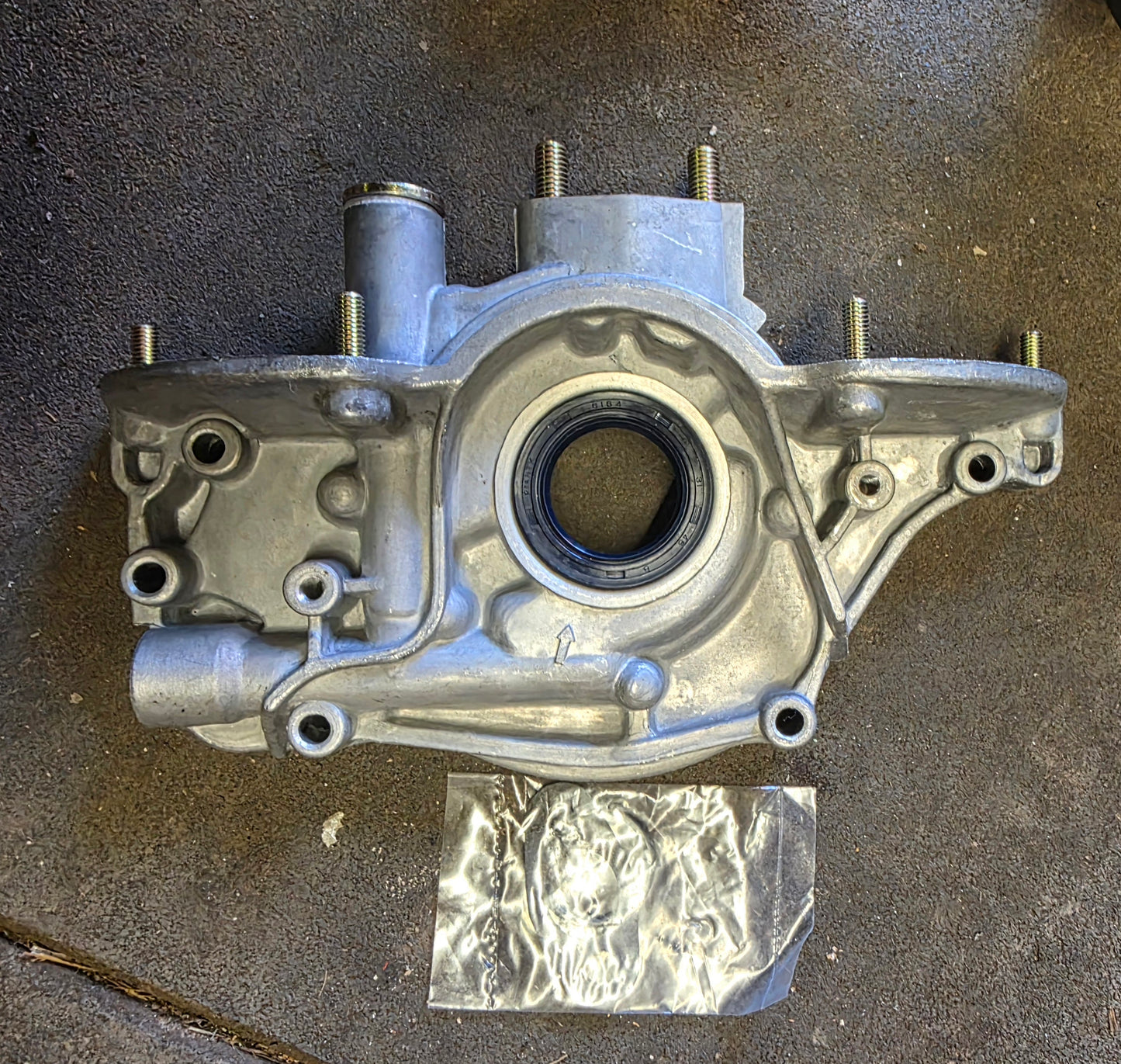 Unknown D16 oil pump appears brand new