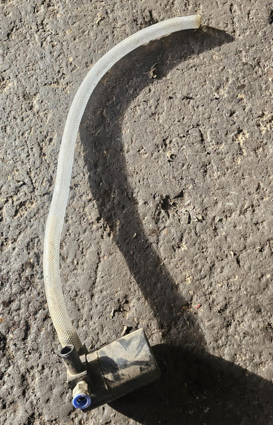 unknown brand small universal catch can