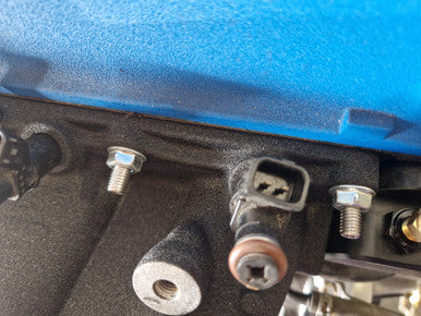Honda OEM manifold hardware compared with Exoracing extended studs