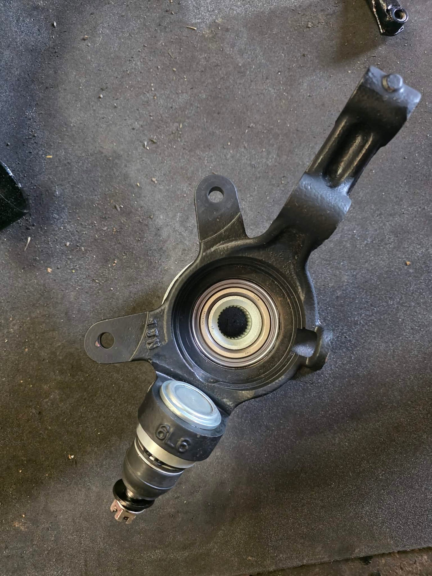 Honda Integra DC5 refurbished passenger front hub new ball joint new bearing