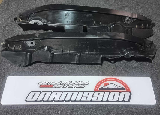 DC5 inner wing to door splash guard pair