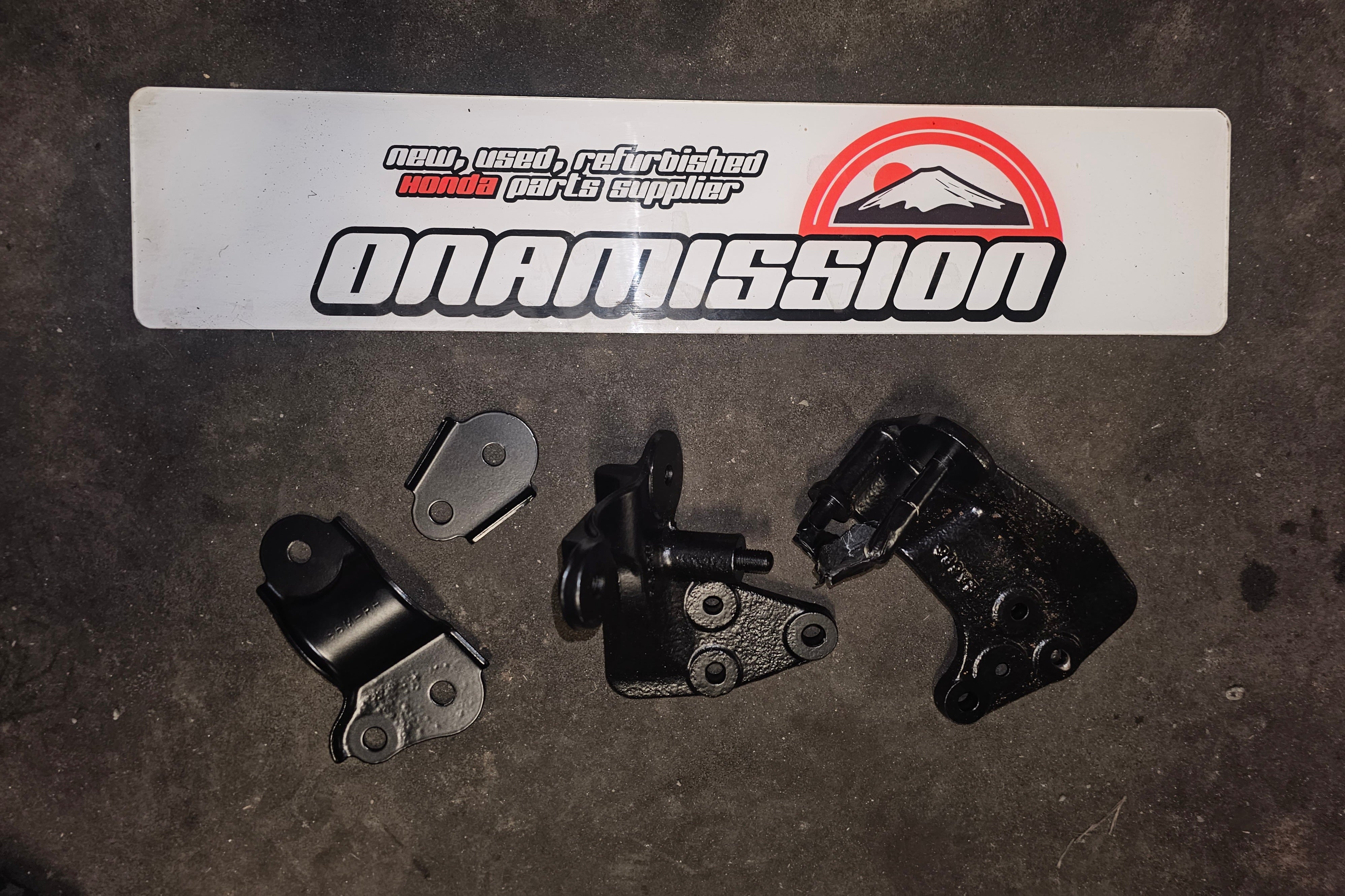 Steering Rack Bracket Base Honda DC5 powder coated steering rack mounting brackets – Onamission