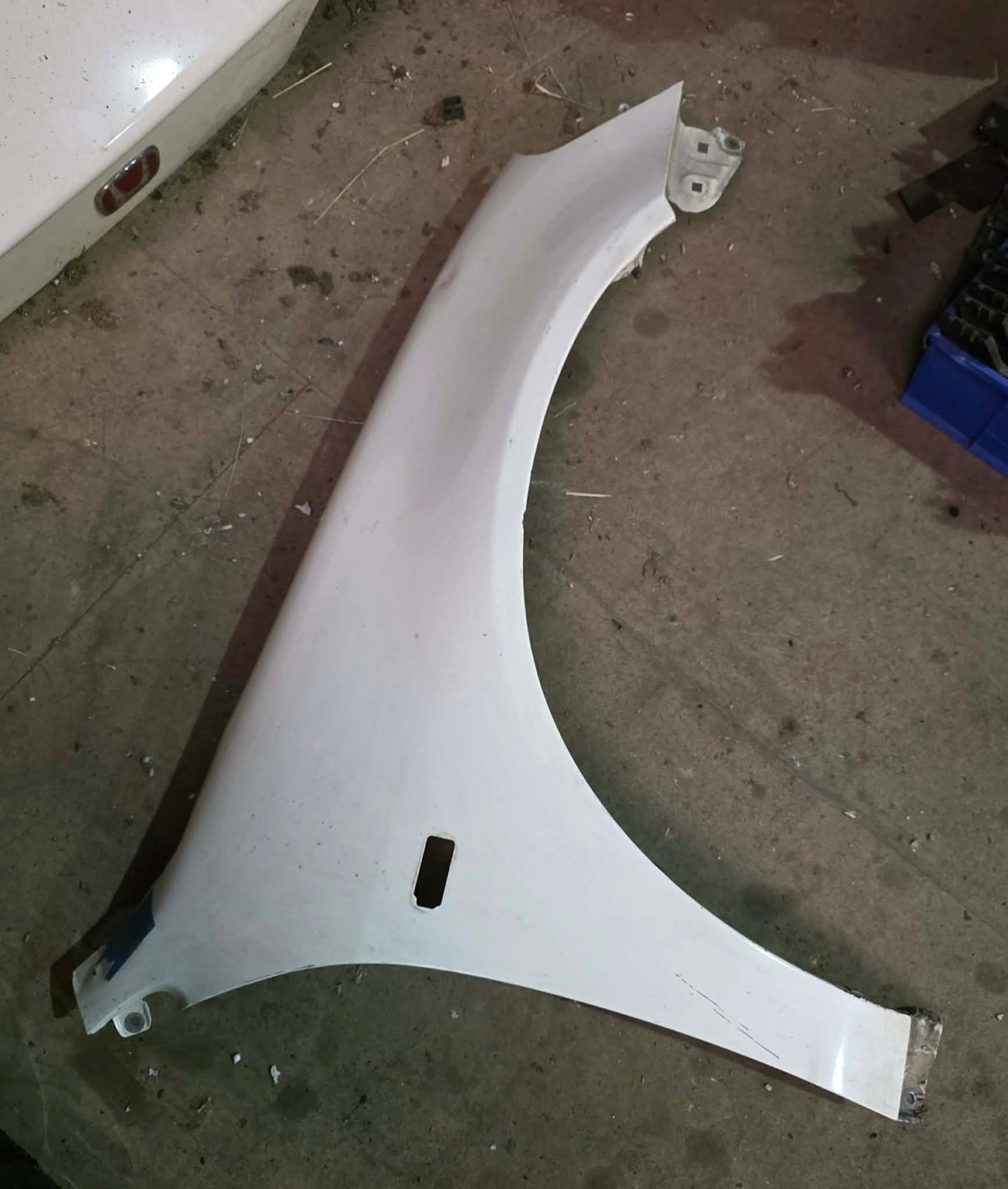 Honda Integra DC5 drivers side championship white wing / fender