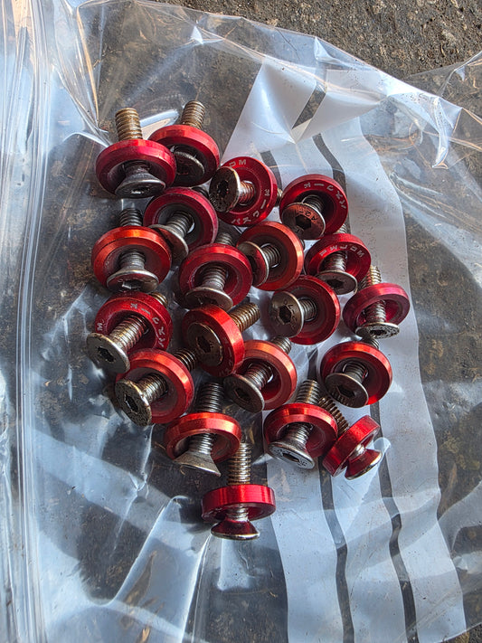 22 used red dress up bolts