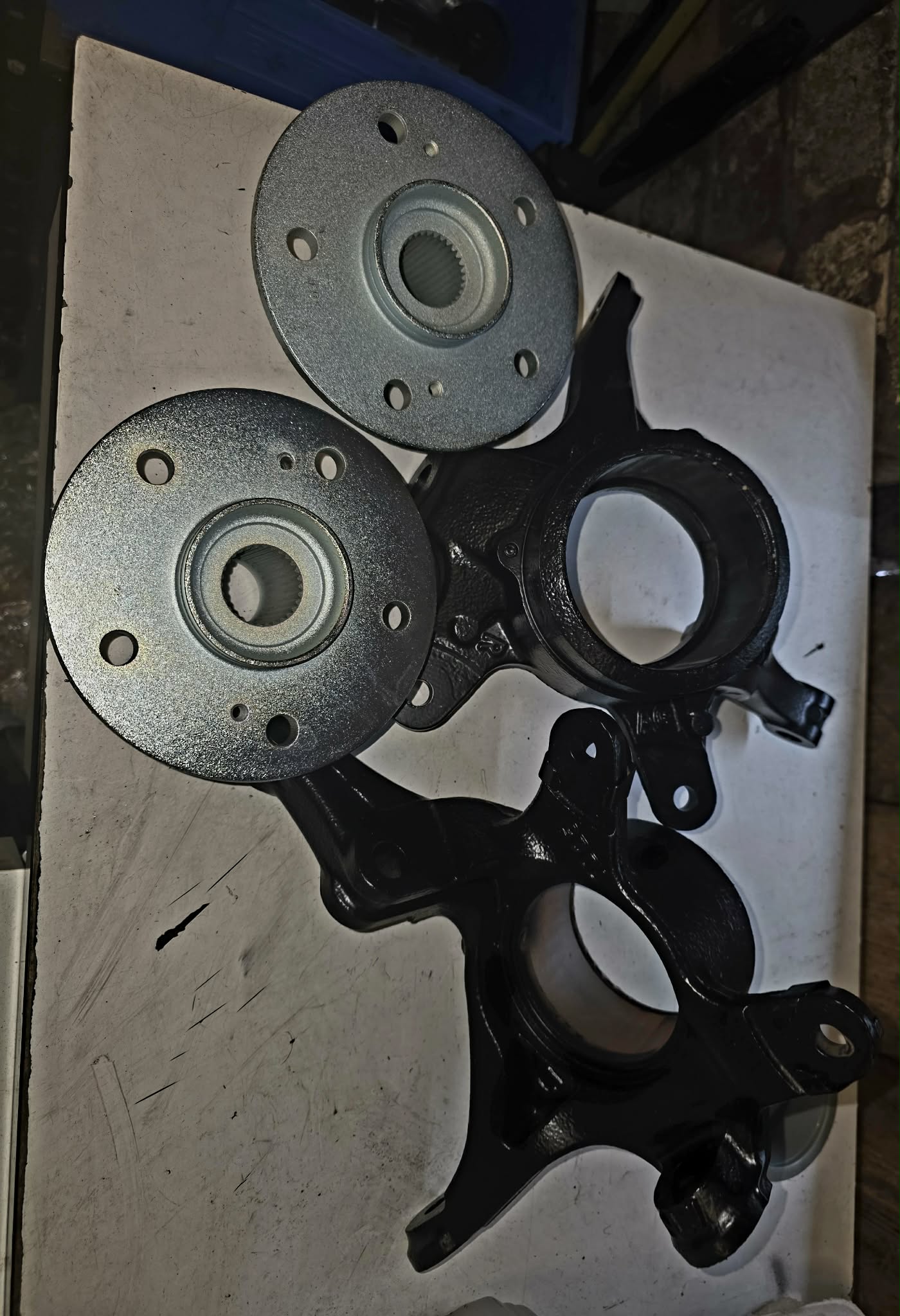 Honda Civic FD2 type R bare front hubs with zinc plated front hub faces pair driver and passenger