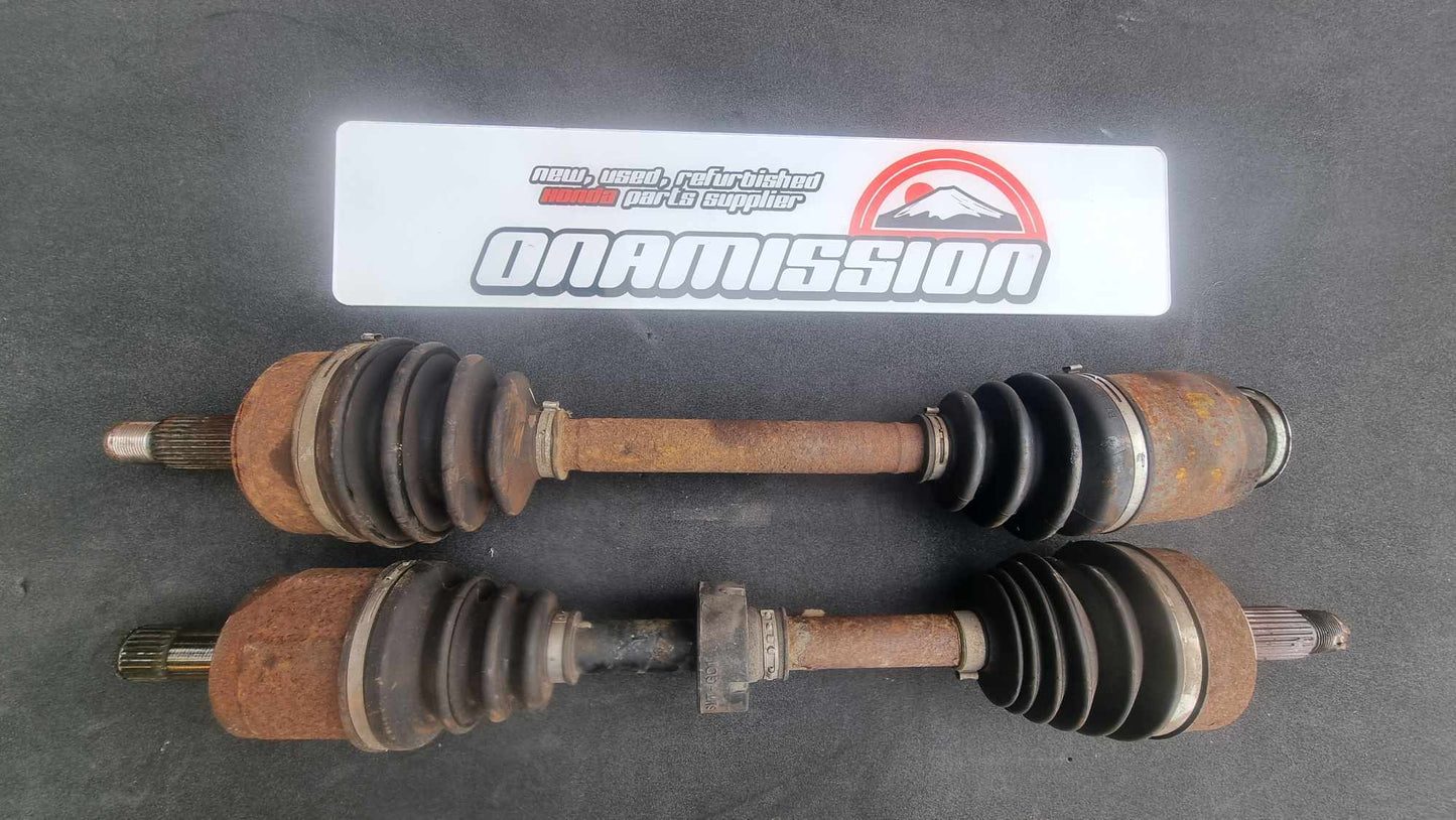 Honda Civic FN2 Driveshaft pair