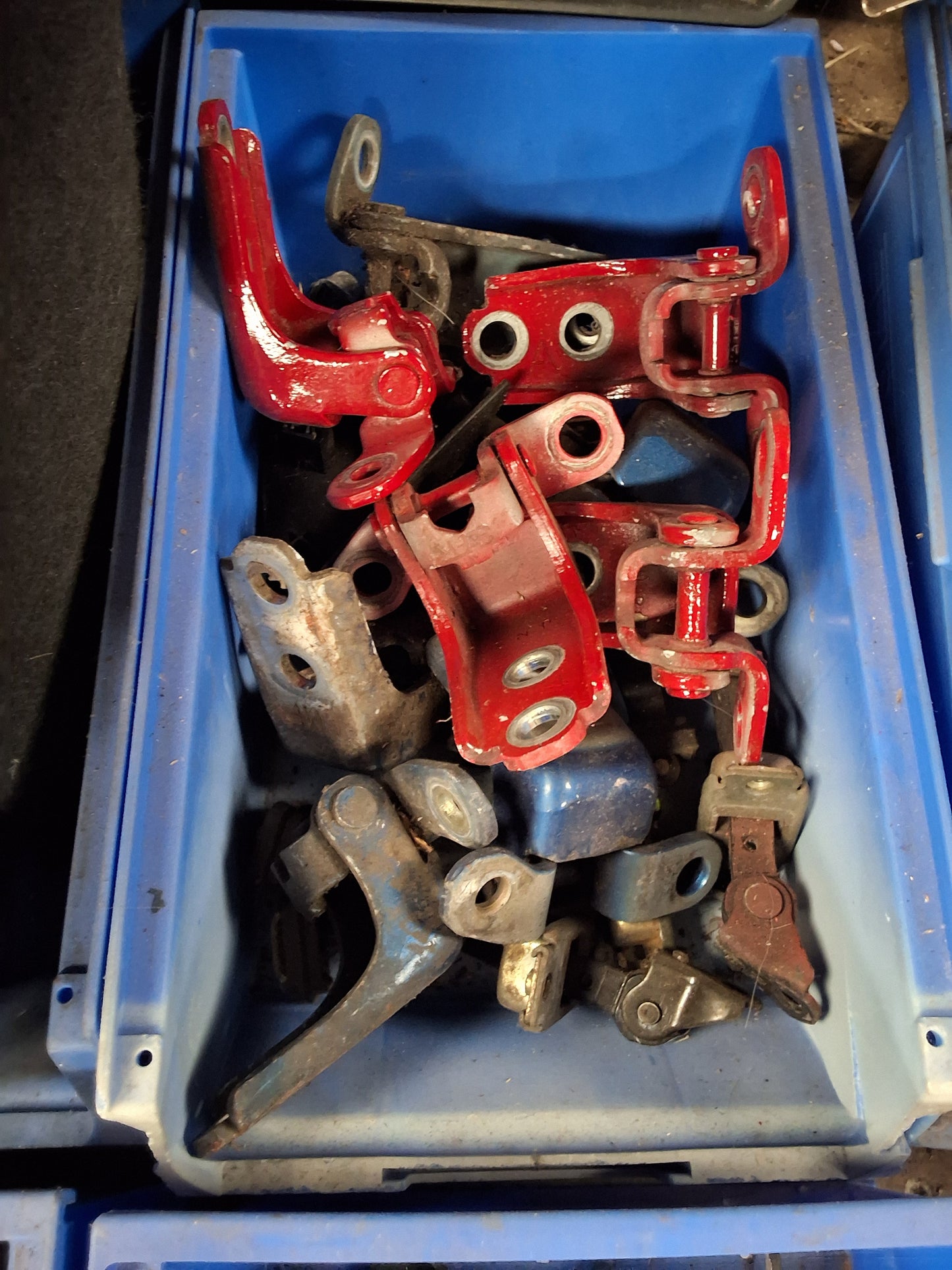 Full box dc5 door hinges and latches