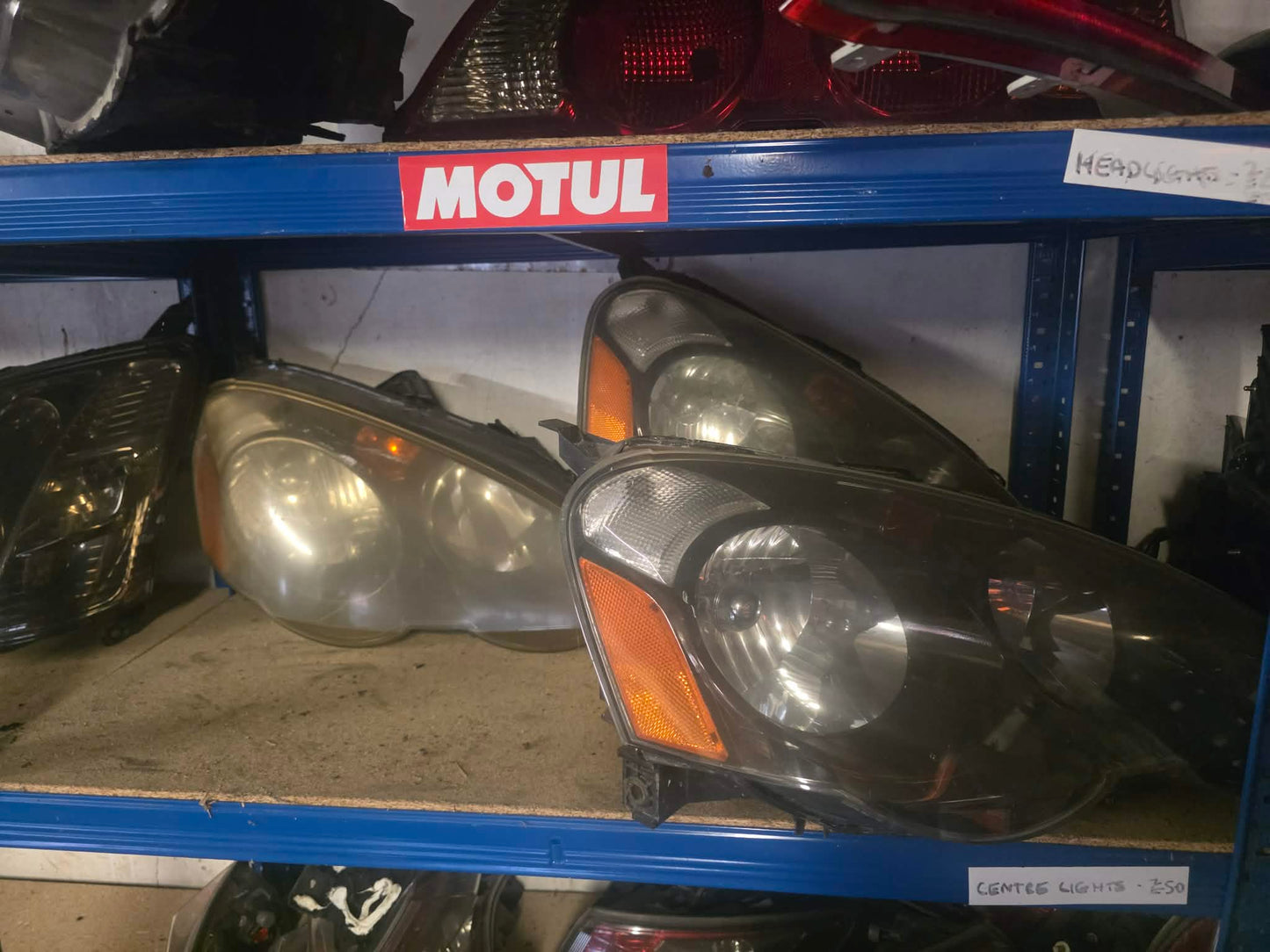 Dc5 driver side headlight x 1