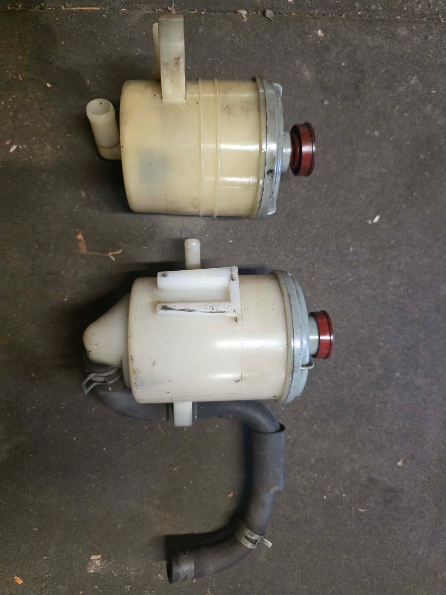 2 x dc5 power steering resevoirs