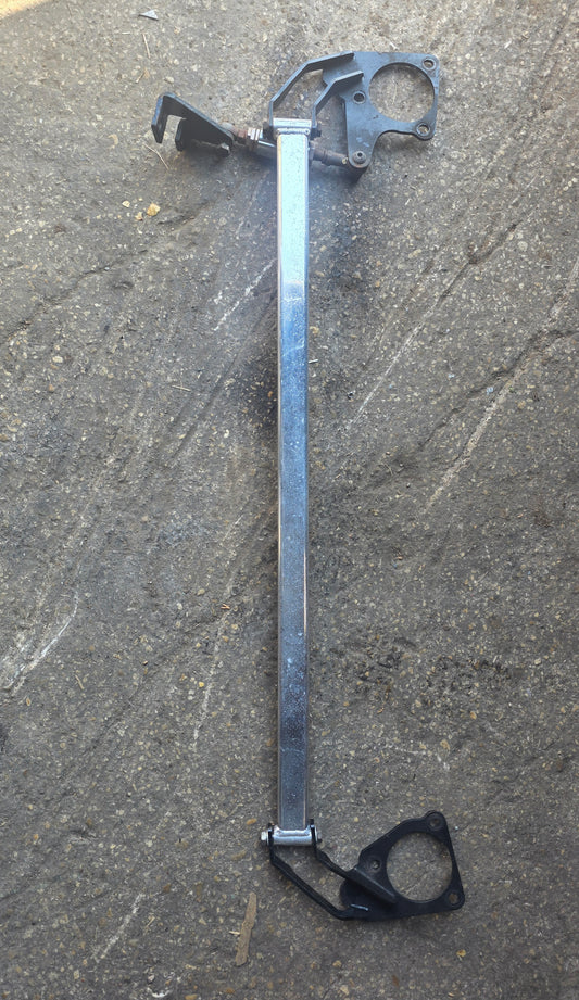 Honda Civic EP3 Tegiwa front strut brace and Tegiwa torque dampner
