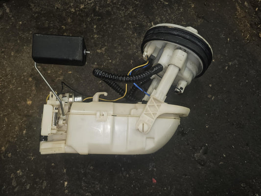 Honda Civic EP3 Syvecs fuel pump in surround