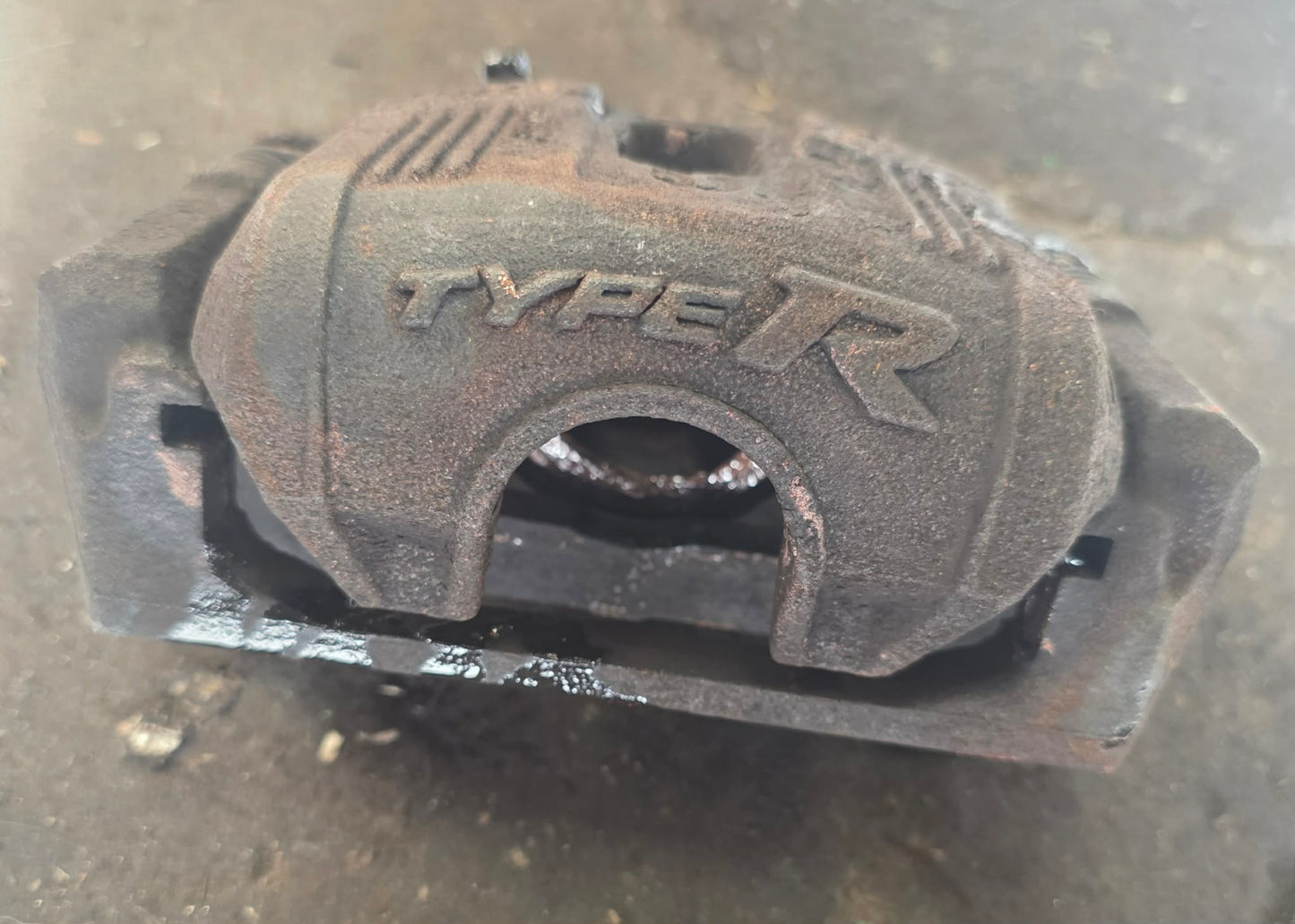 Honda Civic FN2 driver side type r embossed front caliper